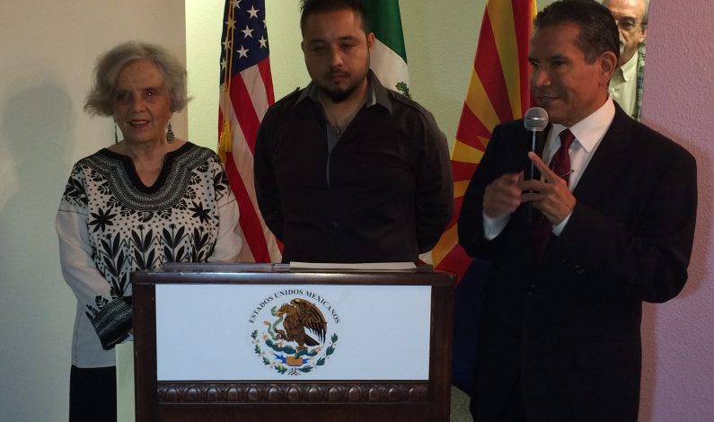 Poniatowska ofrece una lectura en el Consulado de México