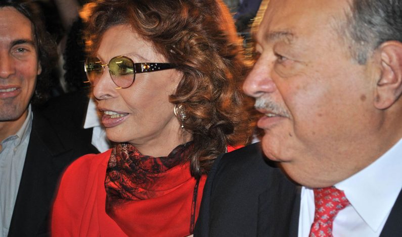 Sophia Loren inaugura entre lágrimas exposición en México