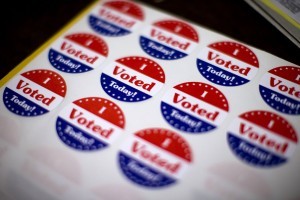 La Guía del Votante ACC es una herramienta que promueve el voto pero no apoya a ningún candidato en particular. Foto: AP