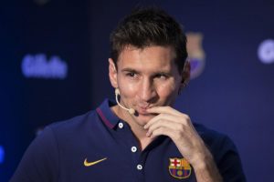 Lionel Messi solo piensa por el momento en continuar su carrera con el Barcelona. Foto: Notimex