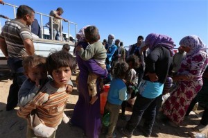 La mayoría de los inmigrantes que llegaron a países de la Unión Europea eran refugiados sirios, iraquíes y afganos que cruzaron la frontera marítima con Turquía. Foto: AP