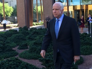 John McCain, Senador por Arizona y veterano de la guerra de Vietnam. Foto: Sam Murillo/Mixed Voces