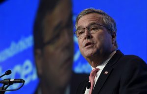 El ex gobernador de Florida Jeb Bush no vio con buenos ojos la decisión de retirar a Cuba de la lista de países promotores del terrorismo. Foto: AP 