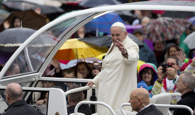 Revela Papa Francisco que viajará a América Latina en 2015