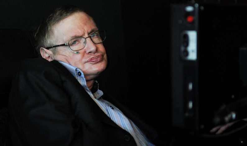 Inteligencia artificial reemplazaría a humanos: Stephen Hawking