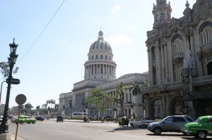 La Habana pidió el apoyo europeo para levantar el embargo impuesto por Estados Unidos. Foto: Notimex