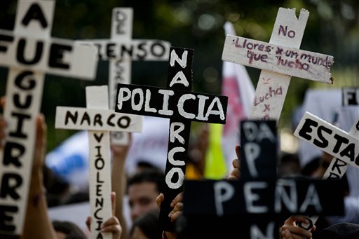 Escándalos en México exponen a gobierno sin respuestas
