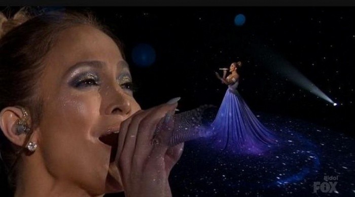 JLO cantó en “American Idol” con impresionante vestido