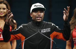 Floyd dijo que este lunes podría renunciar a sus títulos welter del Consejo Mundial de Boxeo (CMB), Asociación Mundial (AMB) y Organización Mundial (OMB), y el superwelter del CMB. Foto: AP