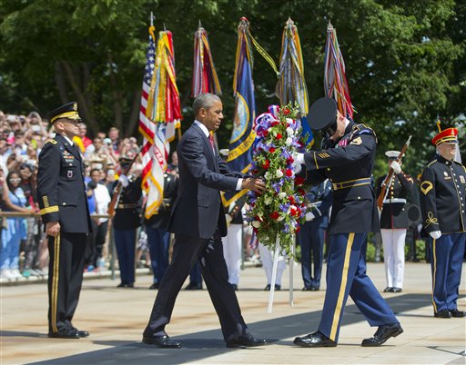 Obama rinde homenaje a caídos