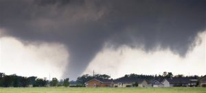 Una amplia zona de las Grandes Llanuras está bajo alerta de tornado, incluyendo zonas del Norte de Texas, Oklahoma, Kansas y Nebraska. Foto: AP