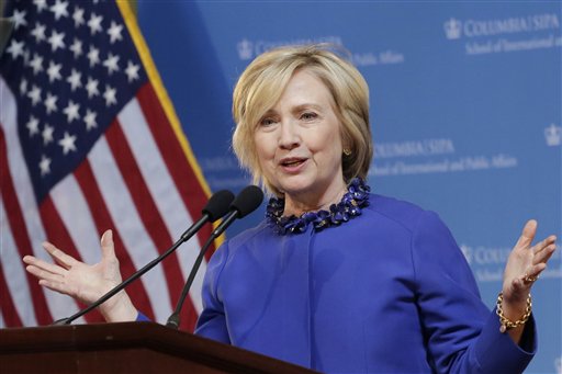 Clinton pide vía plena a la ciudadanía para inmigrantes