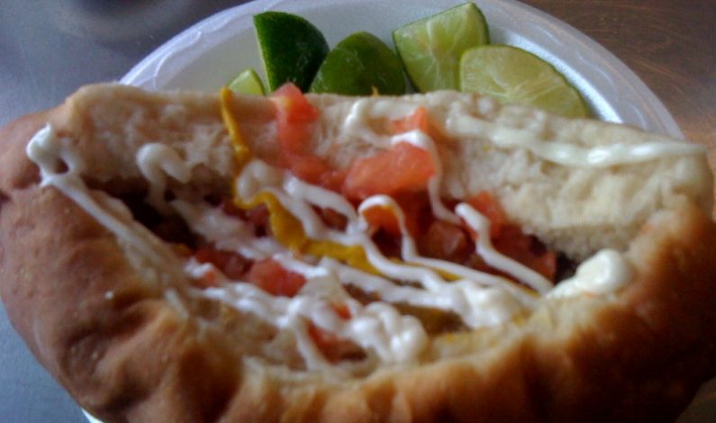 Inmigrante revoluciona el hot dog en Arizona