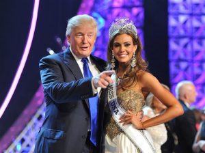 Trump es copropietario del certamen de belleza. Foto: AP