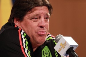 En conferencia de prensa, el técnico Miguel Herrera, descartó sentir algún tipo de temor porque su ciclo llegue a su fin en caso de fracasar en Copa Oro 2015. Foto: Notimex 
