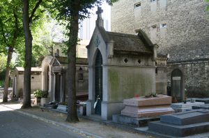 La tumba de Porfirio Díaz es una de las más visitadas del cementerio de Montparnasse. Foto: Notimex