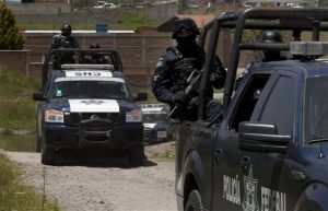 Las autoridades buscaban el lunes cualquier señal del narcotraficante más poderoso de México. Foto: AP