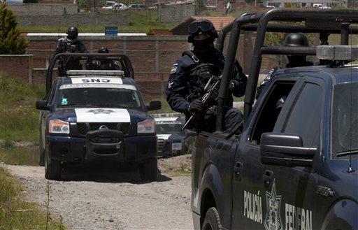 Caen funcionarios carcelarios por fuga del “Chapo”