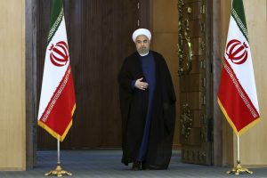 El presidente de Irán, Hassan Rouhani, llega a Teherán, Irán, para dirigirse a la nación después de anunciarse el acuerdo nuclear en Viena. Foto: AP
