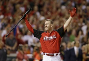 National League's Todd Frazier, of the Cincinnati Reds, reacts after winning the MLB All-Star baseball Home Run Derby, Monday, July 13, 2015, in Cincinnati. (AP Photo/Jeff Roberson)