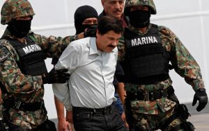 “El Chapo” Guzmán Loera fue acusado ahí de 14 cargos federales, que incluyen acusaciones de que supervisó el contrabando de miles de kilogramos de mariguana y cocaína hacia Estados Unidos. Foto: AP