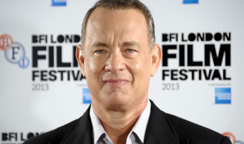Tom Hanks festejará sus 59 años con dos cintas