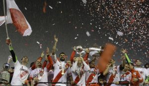 Después de 19 años el River Plate volvió a coronarse en la Copa Libertadores. Foto: AP