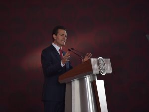 A medio sexenio peñista ningún partido político de México tiene un claro candidato para ocupar la silla que ostenta Enrique Peña Nieto. Foto: Notimex