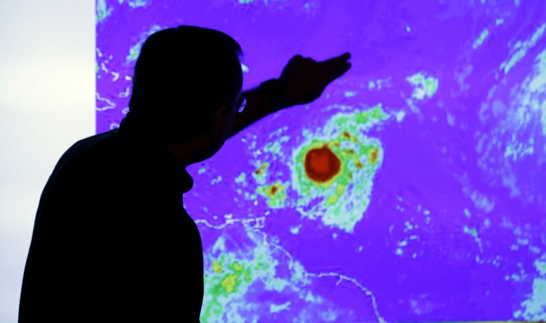Tormenta Erika se fortalece rumbo a Puerto Rico y Florida