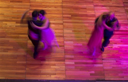 Comienza mundial de tango con más de 700 parejas