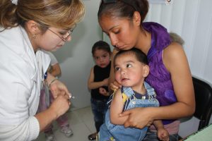 En Sonora se proyecta aplicar poco más de 179 mil dosis de vacunas contra la influenza estacional. Foto: Notimex