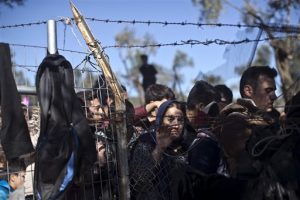 En Estados Unidos, algunos republicanos se resisten a la agresiva oposición en su partido a permitir que los refugiados sirios sean admitidos en Estados Unidos. Foto: AP