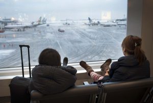 Las autoridades de dos de los aeropuertos internacionales que dan servicio a la zona urbana de Nueva York, anunciaron que cancelaron más de 200 vuelos. Foto: Notimex