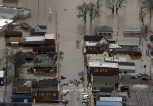Fotografía aérea de calles inundadas en Eureka, Missouri. Foto: AP