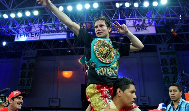 México cierra 2015 con siete campeones de boxeo