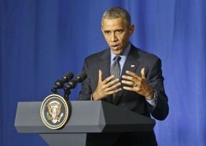 Barack Obama reiteró su llamado para que a todos los niveles de gobierno y en cooperación bipartidista se aborde el tema del endurecimiento de las regulaciones para el acceso a las armas. Foto: AP
