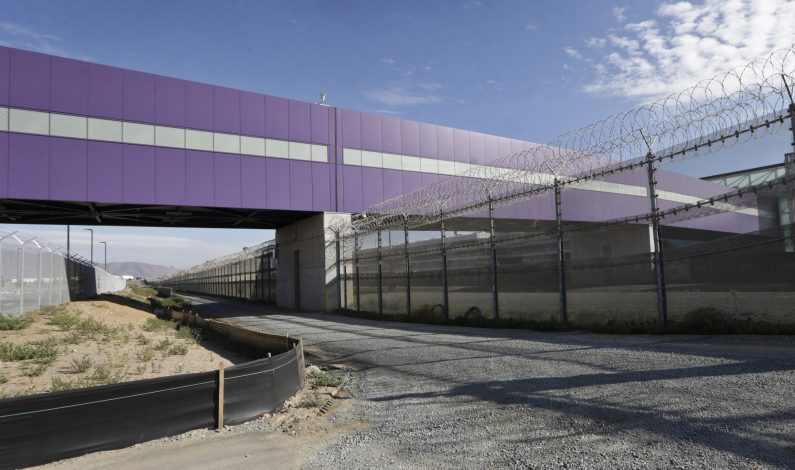 Abren puente fronterizo entre aeropuertos de Tijuana y San Diego