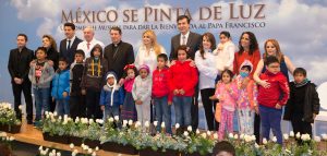 Angélica Rivera hizo el lanzamiento oficial de "México se Pinta de Luz" en el Hospital Infantil de México "Federico Gómez". Foto: Cortesía Sony Music