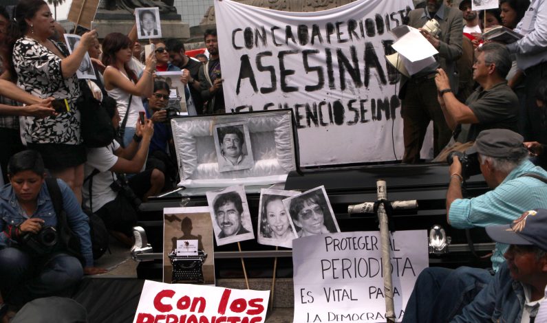 Condenan asesinato de periodista mexicano