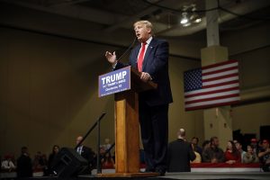 Trump, quien se perfila como el casi seguro candidato presidencial republicano, calificó a inmigrantes mexicanos como “violadores” en su discurso de anuncio de su candidatura 