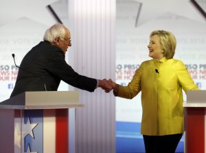 Aunque Clinton perdió Wisconsin esta semana, encabeza la carrera por la nominación presidencial demócrata con mil 279 delegados de los dos mil 383 necesarios, comparado con mil 027 para Sanders. Foto: AP