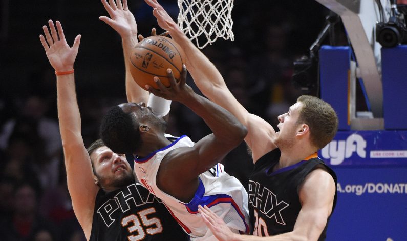 Clippers asestan a Suns su peor derrota en mala temporada