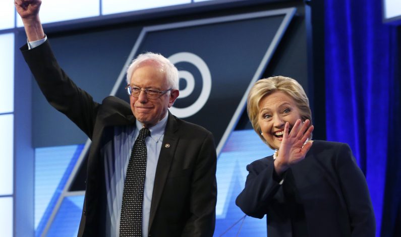 Clinton y Sanders compiten en un debate por el voto hispano