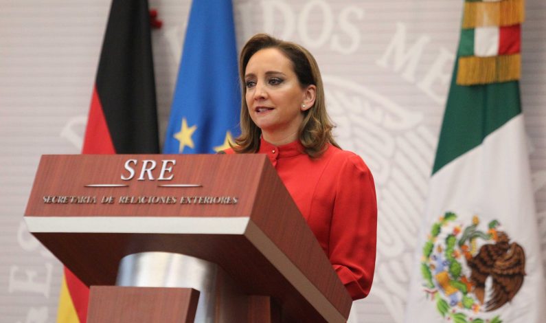 SRE anuncia programa de becas para mexicanos en el extranjero