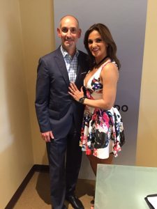 Luis Silberwasser, presidente de Telemundo y NBC Universo, dio la bienvenida a Mariana Seoane. Foto Cortesía