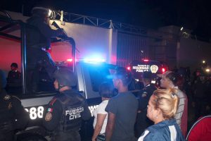 El incidente inició aproximadamente a las 22:45 horas, cuando las autoridades realizaban una reubicación de internos entre los ambulatorios del penal 