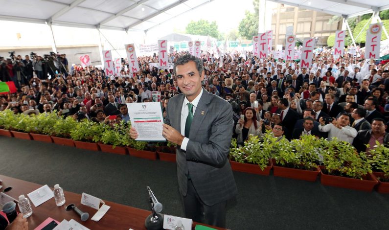 Eligen a Ochoa Reza nuevo presidente del PRI