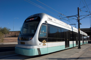 De acuerdo a lo planeado la expansión del tren ligero en el sur de Phoenix se llevará a cabo el próximo año. Foto: Cortesía