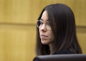 En esta foto del 30 de octubre del 2014, Jodi Arias es vista durante la fase de sentencia de su juicio por el asesinato de su ex novio. Foto: AP