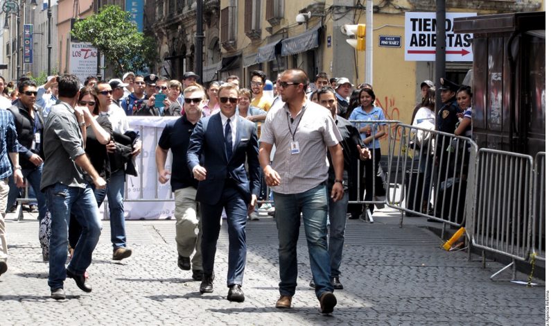 James Bond se pasea por el Distrito Federal